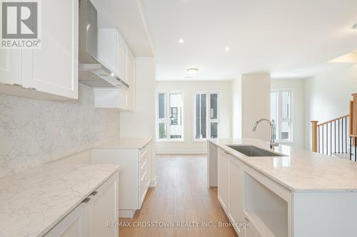 18 Mariners Pier Way, Orillia, ON - Indoor Photo Showing Kitchen