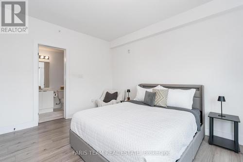 211 - 8 Culinary Lane, Barrie, ON - Indoor Photo Showing Bedroom