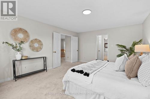 2068 Pipers Court, Burlington, ON - Indoor Photo Showing Bedroom