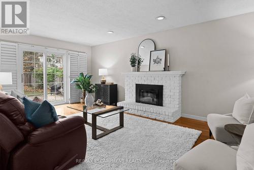 2068 Pipers Court, Burlington, ON - Indoor Photo Showing Living Room With Fireplace