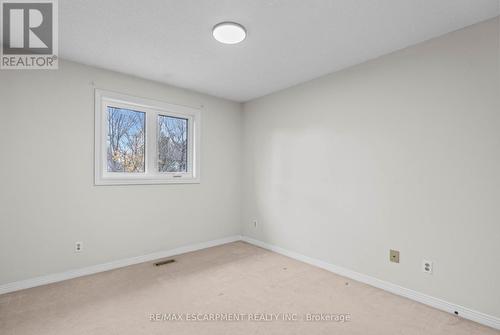 2068 Pipers Court, Burlington, ON - Indoor Photo Showing Other Room