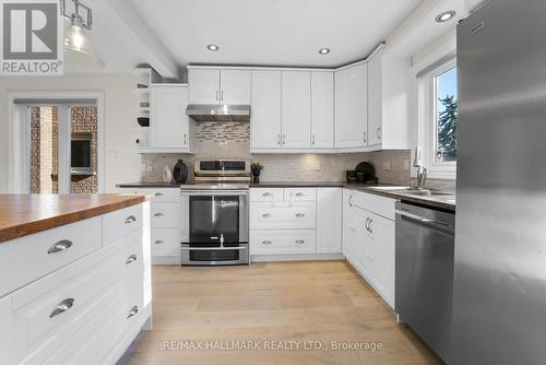 3401 Aubrey Road, Mississauga, ON - Indoor Photo Showing Kitchen With Double Sink