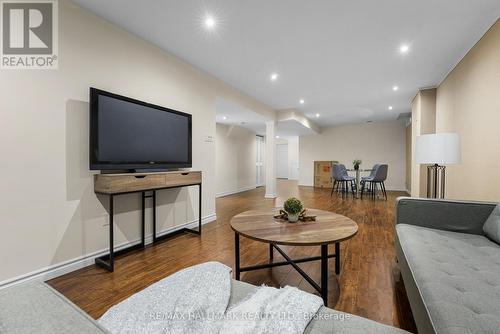 3401 Aubrey Road, Mississauga, ON - Indoor Photo Showing Living Room