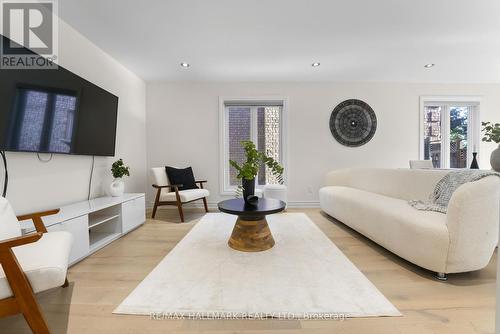 3401 Aubrey Road, Mississauga, ON - Indoor Photo Showing Living Room