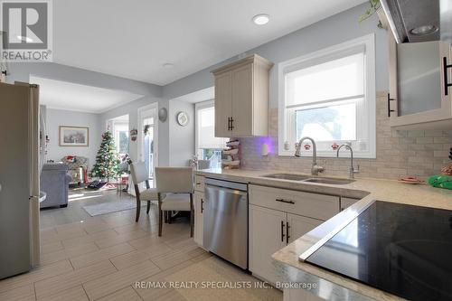 11044 1St Line, Milton, ON - Indoor Photo Showing Kitchen With Double Sink