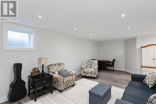 7 Atlantica Drive, Paradise, NL - Indoor Photo Showing Living Room