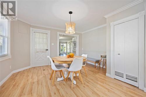 112 Chestnut Avenue, Sarnia, ON - Indoor Photo Showing Dining Room