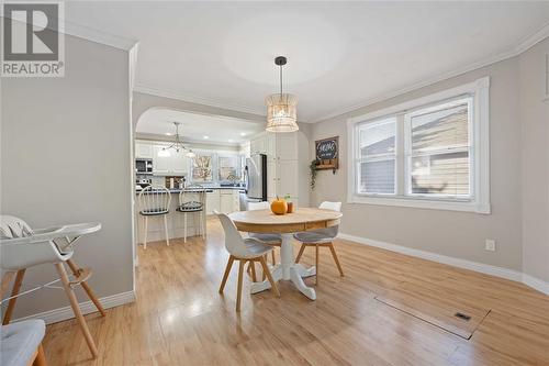 112 Chestnut Avenue, Sarnia, ON - Indoor Photo Showing Dining Room