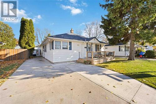 112 Chestnut Avenue, Sarnia, ON - Outdoor