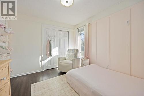 112 Chestnut Avenue, Sarnia, ON - Indoor Photo Showing Bedroom