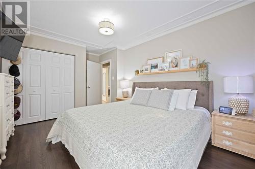 112 Chestnut Avenue, Sarnia, ON - Indoor Photo Showing Bedroom