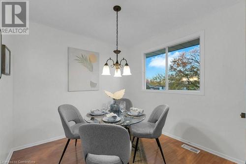 7 Phoebe Crescent, Elmira, ON - Indoor Photo Showing Dining Room