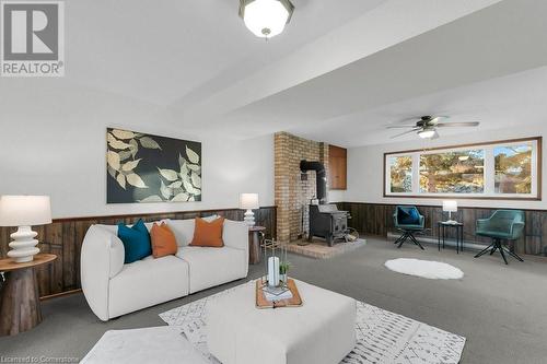 7 Phoebe Crescent, Elmira, ON - Indoor Photo Showing Living Room