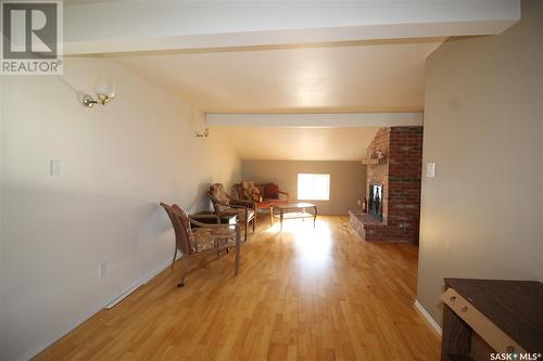 308 2Nd Avenue W, Frontier, SK - Indoor