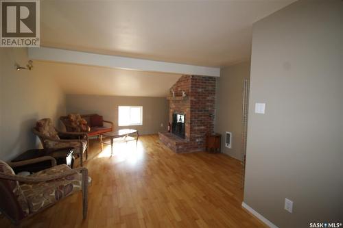 308 2Nd Avenue W, Frontier, SK - Indoor