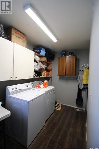 308 2Nd Avenue W, Frontier, SK - Indoor Photo Showing Laundry Room