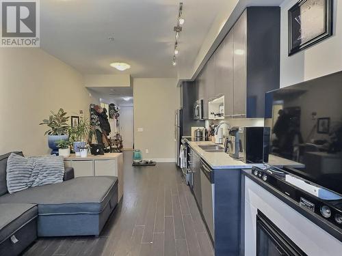 1040 Talasa Court Unit# 3222, Kamloops, BC - Indoor Photo Showing Kitchen With Double Sink