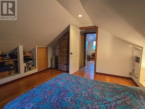 701 Seventh Street, Nelson, BC - Indoor Photo Showing Bedroom