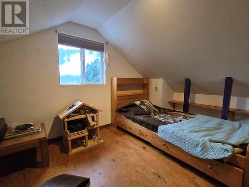 701 Seventh Street, Nelson, BC - Indoor Photo Showing Bedroom