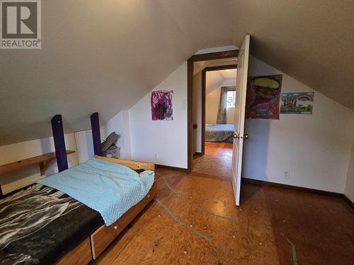 701 Seventh Street, Nelson, BC - Indoor Photo Showing Bedroom