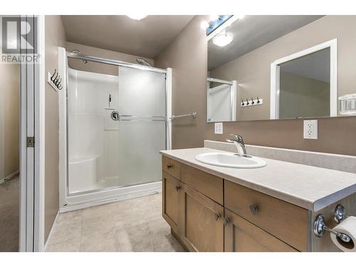 3194 Vista View Road, Prince George, BC - Indoor Photo Showing Bathroom