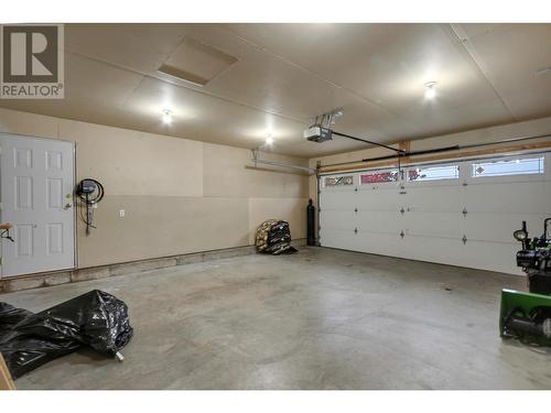 3194 Vista View Road, Prince George, BC - Indoor Photo Showing Garage