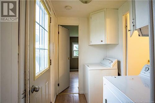 4 Glenrose Street, Lincoln, NB - Indoor Photo Showing Laundry Room