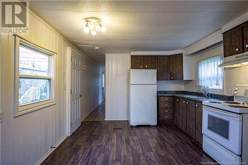 4 Glenrose Street, Lincoln, NB - Indoor Photo Showing Kitchen