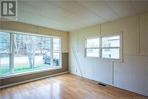 4 Glenrose Street, Lincoln, NB - Indoor Photo Showing Other Room