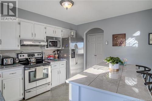 15 Sandalwood Crescent, Saint John, NB - Indoor Photo Showing Kitchen