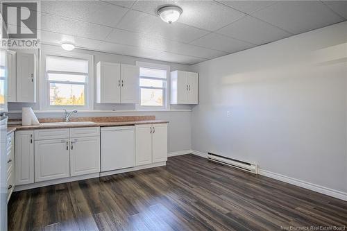 15 Sandalwood Crescent, Saint John, NB - Indoor Photo Showing Kitchen