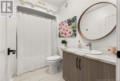 685 Centrale Street, Dieppe, NB - Indoor Photo Showing Bathroom