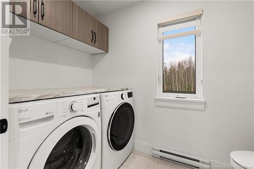 685 Centrale Street, Dieppe, NB - Indoor Photo Showing Laundry Room