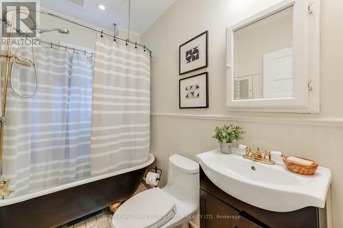 30 Austin Avenue, Toronto, ON - Indoor Photo Showing Bathroom