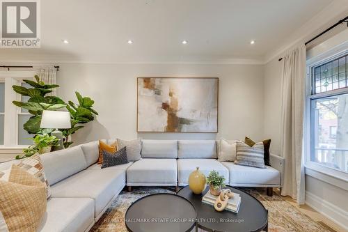 30 Austin Avenue, Toronto, ON - Indoor Photo Showing Living Room