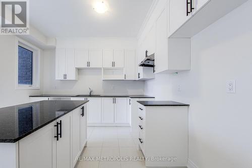 3287 Sixth Line, Oakville, ON - Indoor Photo Showing Kitchen