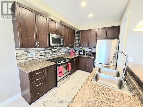 46 Versailles Crescent, Brampton, ON - Indoor Photo Showing Kitchen With Stainless Steel Kitchen With Double Sink With Upgraded Kitchen