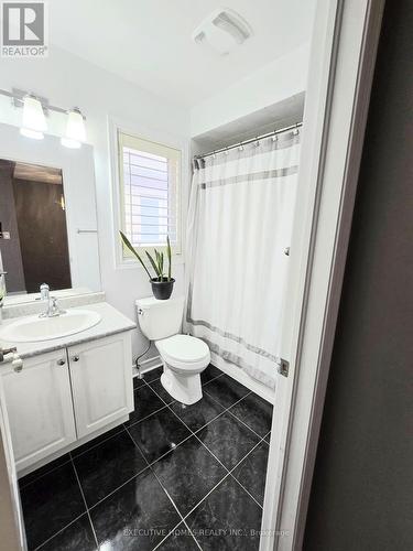 46 Versailles Crescent, Brampton, ON - Indoor Photo Showing Bathroom