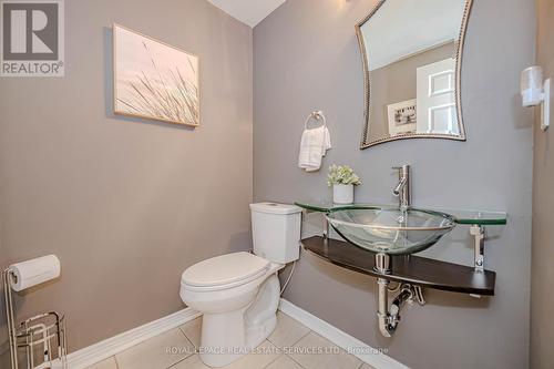 7 - 2105 Berwick Drive, Burlington, ON - Indoor Photo Showing Bathroom