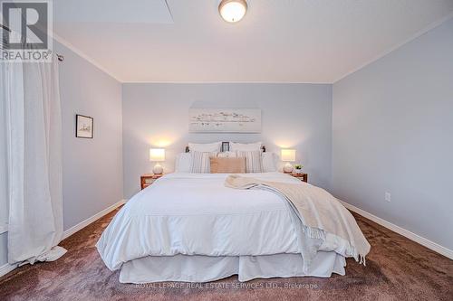 7 - 2105 Berwick Drive, Burlington, ON - Indoor Photo Showing Bedroom