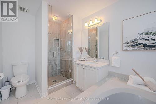 7 - 2105 Berwick Drive, Burlington, ON - Indoor Photo Showing Bathroom