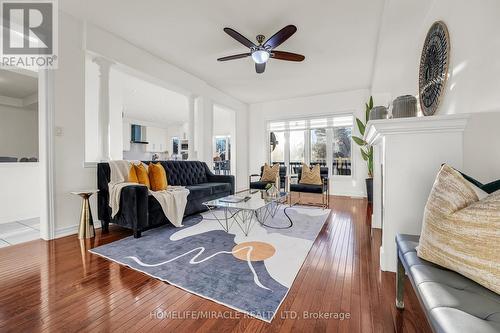 162 Leadership Drive, Brampton, ON - Indoor Photo Showing Living Room