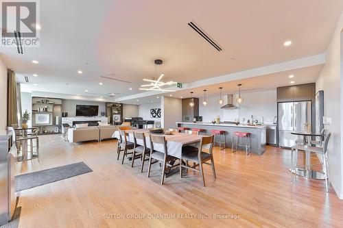 418 - 457 Plains Road E, Burlington, ON - Indoor Photo Showing Dining Room