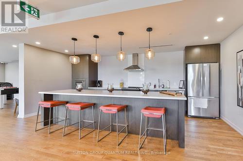 418 - 457 Plains Road E, Burlington, ON - Indoor Photo Showing Kitchen With Upgraded Kitchen