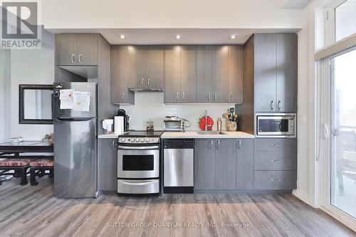 418 - 457 Plains Road E, Burlington, ON - Indoor Photo Showing Kitchen