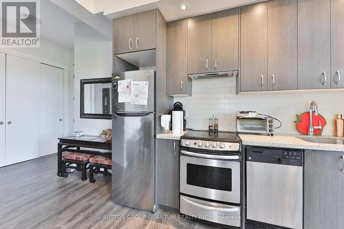 418 - 457 Plains Road E, Burlington, ON - Indoor Photo Showing Kitchen