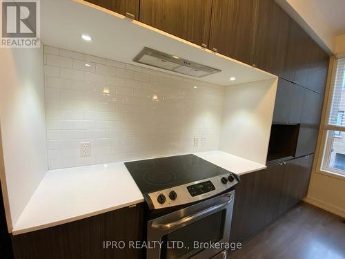 313 Squire Crescent, Oakville, ON - Indoor Photo Showing Kitchen