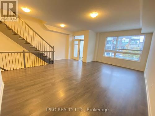 313 Squire Crescent, Oakville, ON - Indoor Photo Showing Other Room