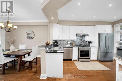 8 - 275 Van Dusen Boulevard, Toronto, ON - Indoor Photo Showing Other Room