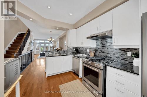 8 - 275 Van Dusen Boulevard, Toronto, ON - Indoor Photo Showing Kitchen With Stainless Steel Kitchen With Upgraded Kitchen